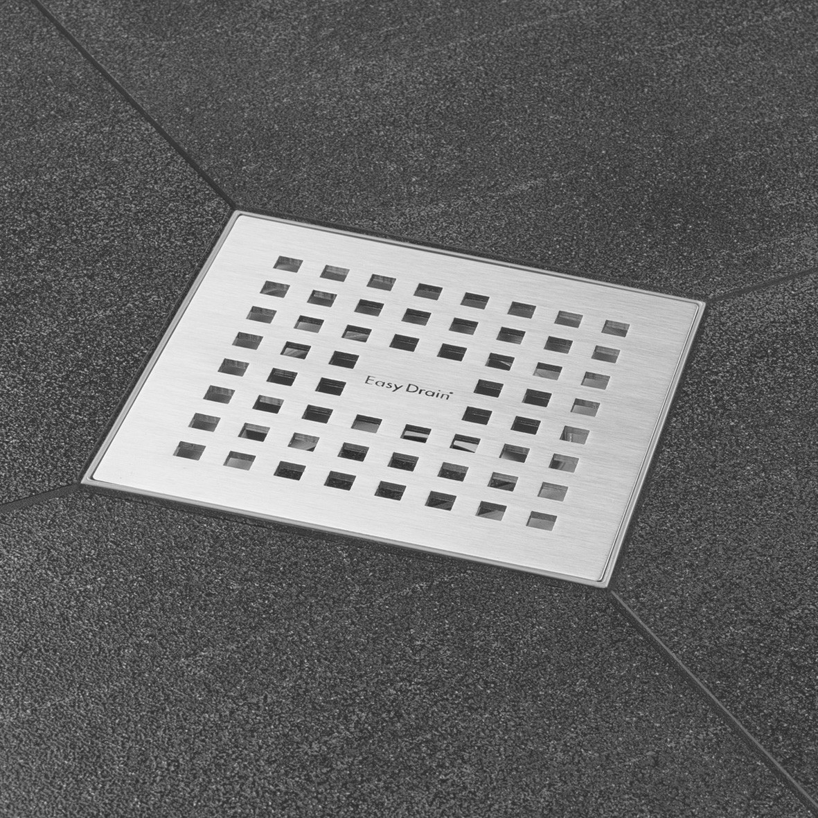Scarico per doccia a filo pavimento con griglia in acciaio inox